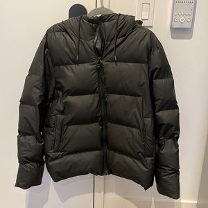 Rains - black - thermal puffer jacket - size s/m